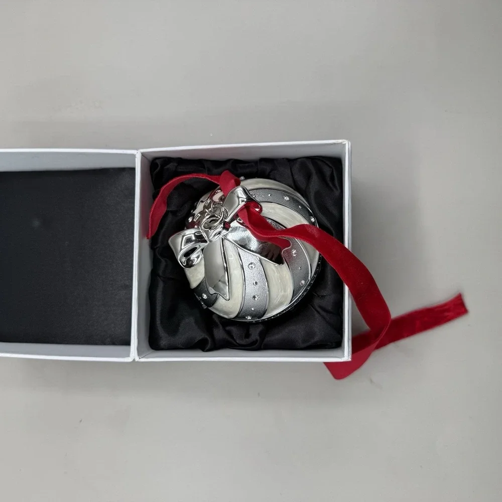 HTF PANDORA 2018 Limited Ed Silver Metal Christmas Holiday ORNAMENT charm holder